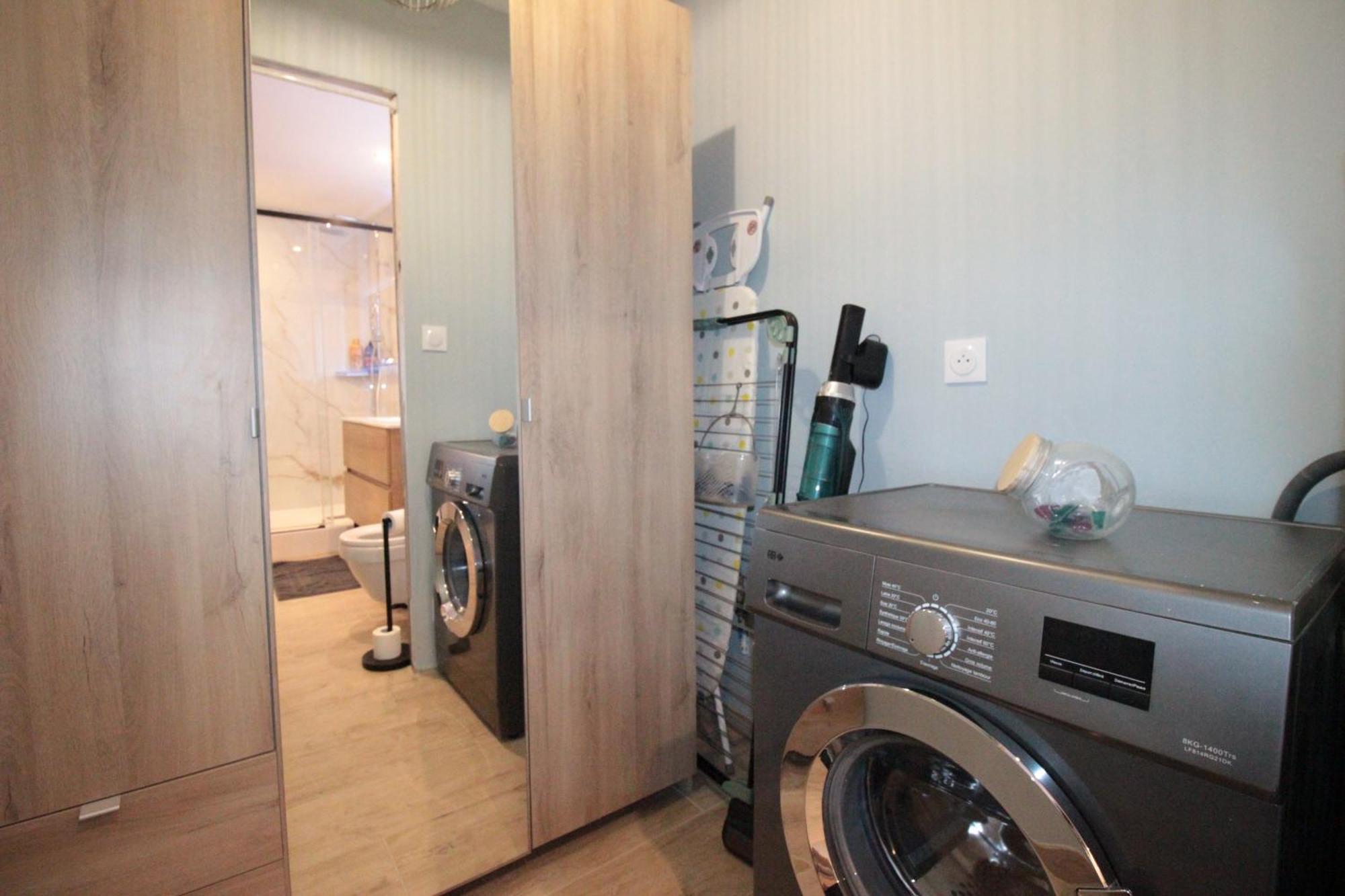 Luxury Studio, Rez De Chaussee, Parking Prive Video Surveillance, Canape Haute Qualite Convertible Couchage 2 Personnes, Centre Ville Proche, Restaurant, Boulangerie 2 Minutes A Pied, Terrasse - 800Metre Carre De Terrain - Gere Par Presta-Zen'Service 베르됭쉬르뫼즈 외부 사진